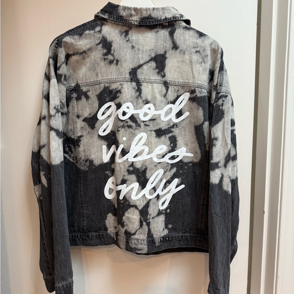 Black and White Tie-Dye Jacket with 'Good Vibes Only'